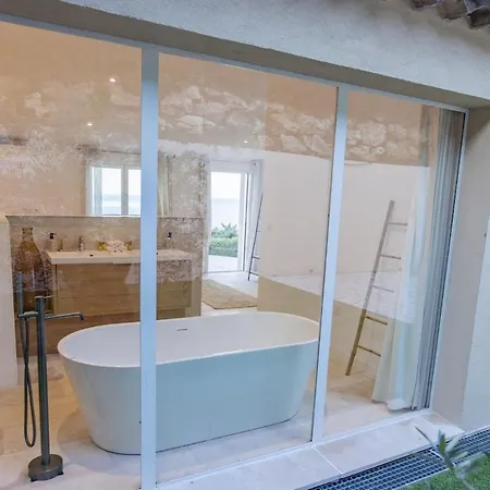 Superb Villa, Incredible Sea View Heated Swim Pool * Sainte-Maxime