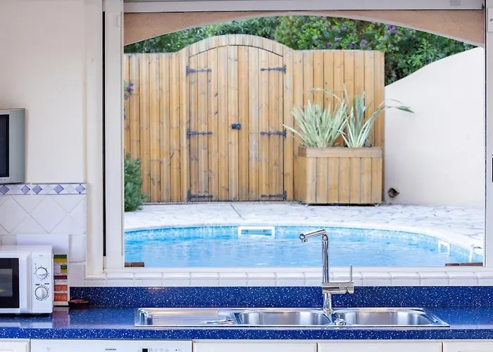 Superb Villa, Incredible Sea View Heated Swim Pool Villa Sainte-Maxime