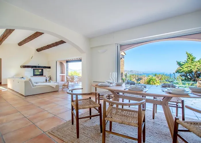 Superb Villa, Incredible Sea View Heated Swim Pool Вілла Сент-Максім