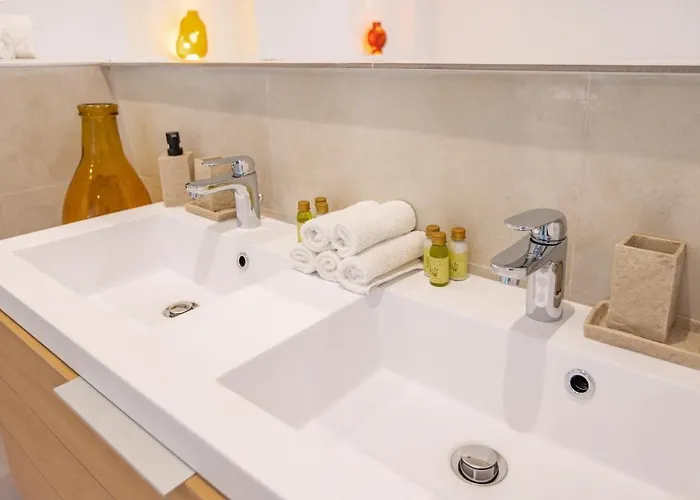 Superb Villa, Incredible Sea View Heated Swim Pool Вілла