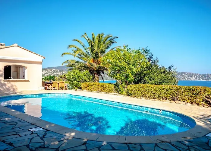 Superb Villa, Incredible Sea View Heated Swim Pool * Сент-Максім