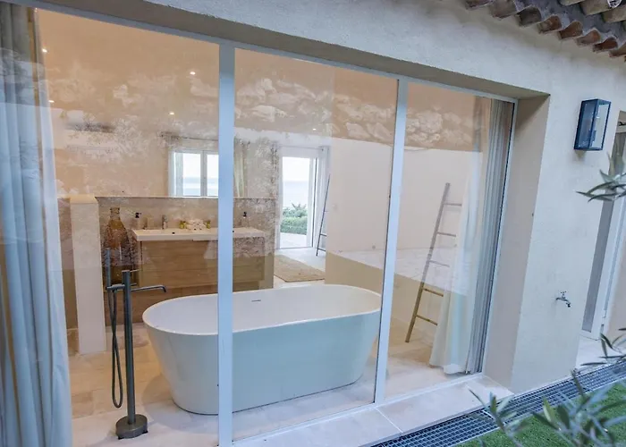 Superb Villa, Incredible Sea View Heated Swim Pool * Сент-Максім