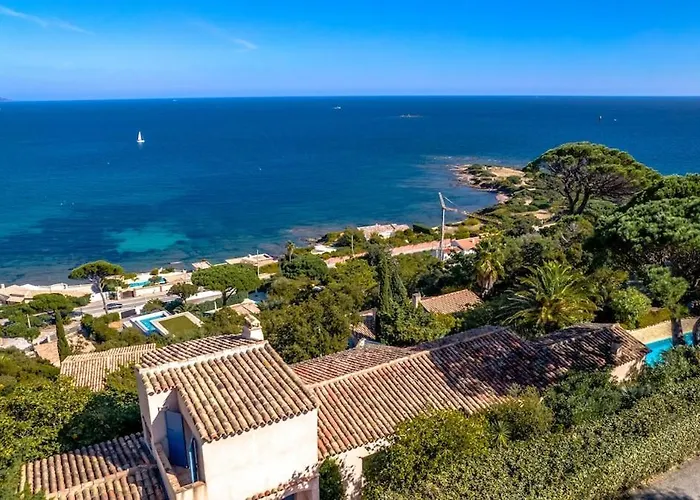 Вілла Superb Villa, Incredible Sea View Heated Swim Pool *