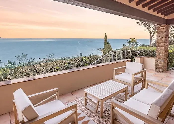 Villa Superb Villa, Incredible Sea View Heated Swim Pool