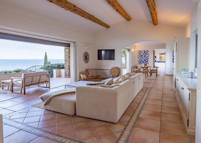 Villa Superb Villa, Incredible Sea View Heated Swim Pool *